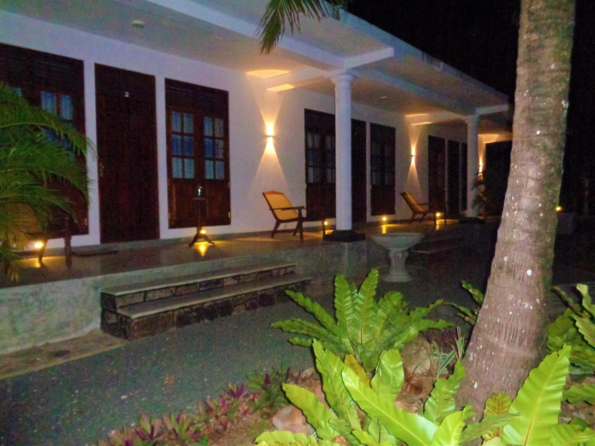 New Holiday Reach Unawatuna Exterior photo