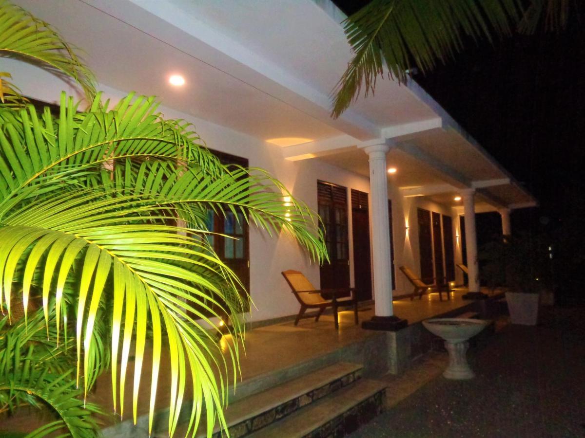 New Holiday Reach Unawatuna Exterior photo