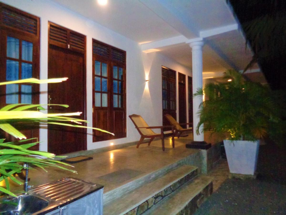 New Holiday Reach Unawatuna Exterior photo