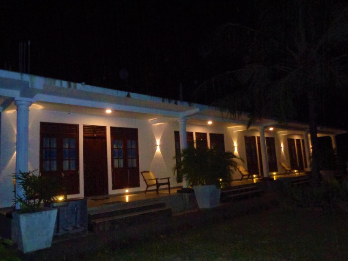 New Holiday Reach Unawatuna Exterior photo