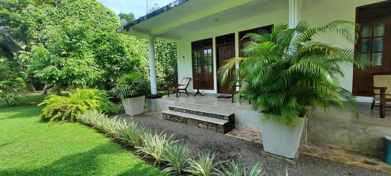 New Holiday Reach Unawatuna Exterior photo