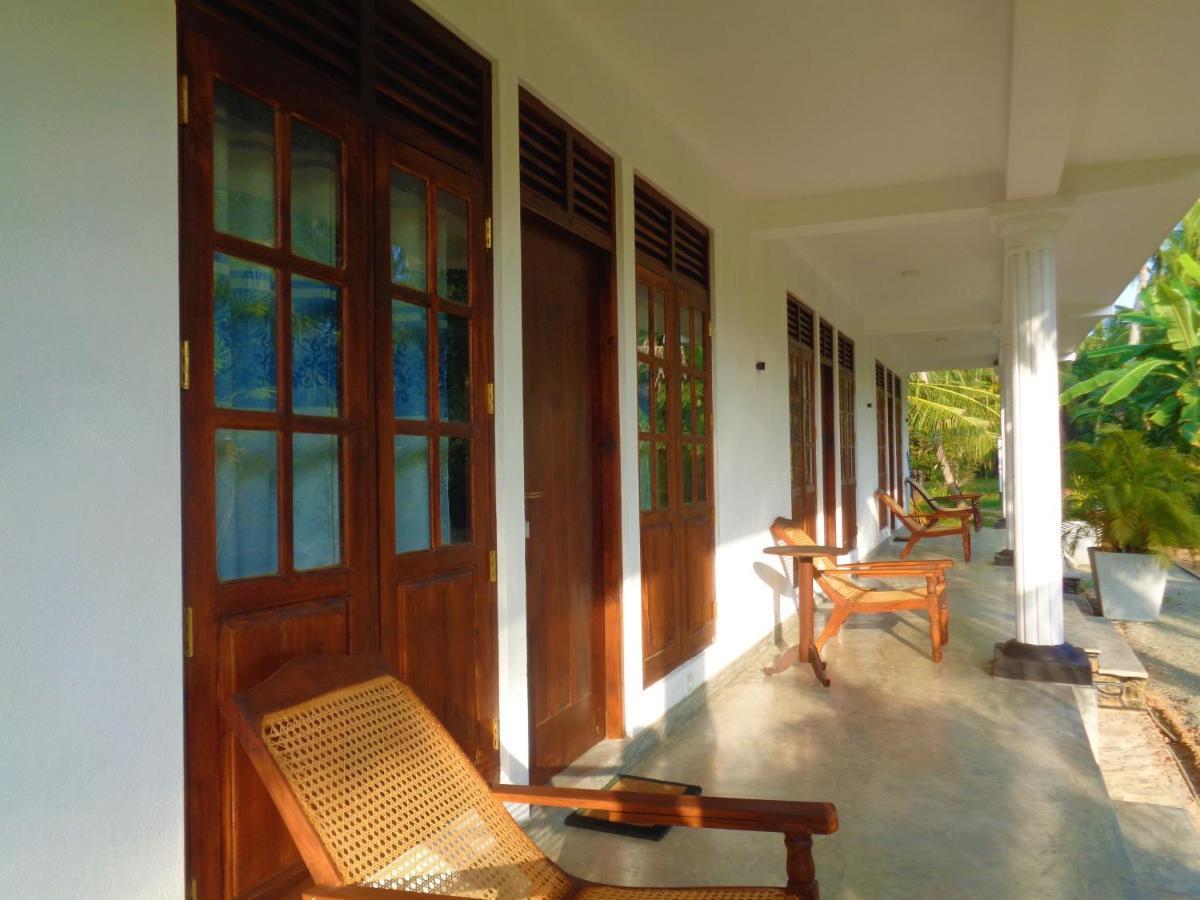 New Holiday Reach Unawatuna Exterior photo