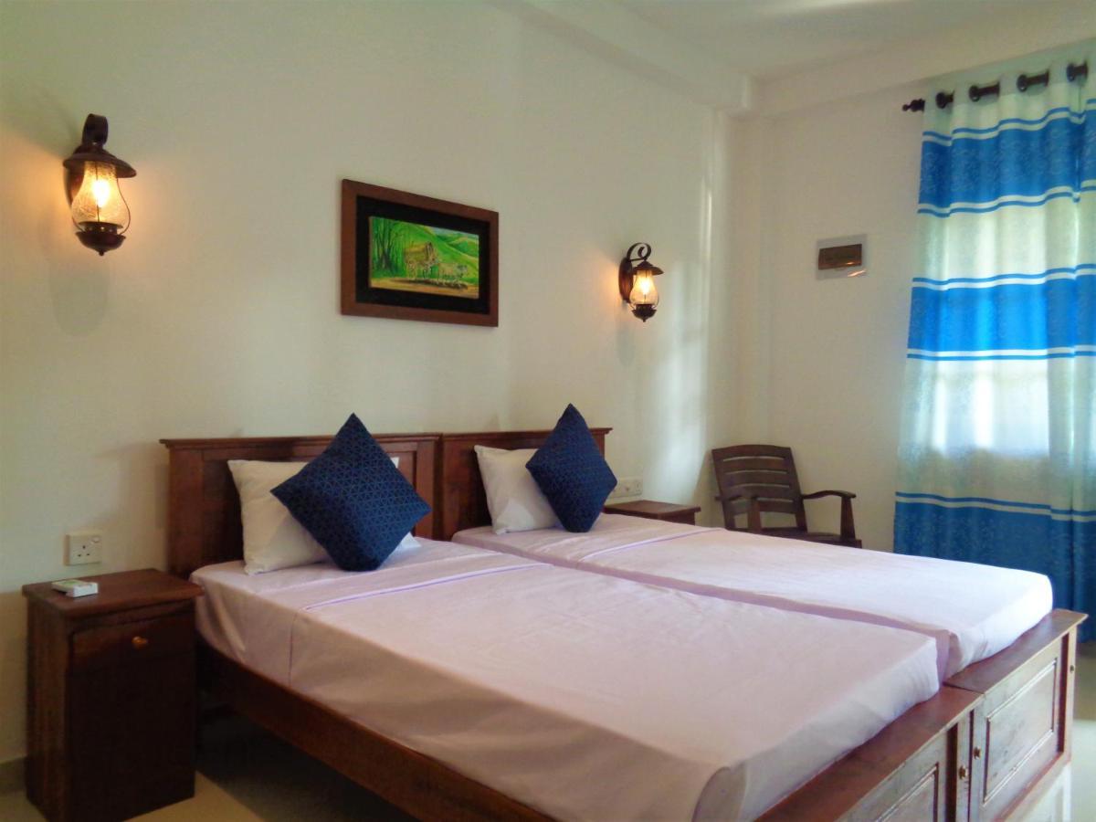 New Holiday Reach Unawatuna Exterior photo